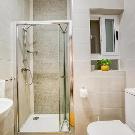 Modern, Designer Apt With A Beautiful Living & Ac By 360 Estates * Il-Fgura