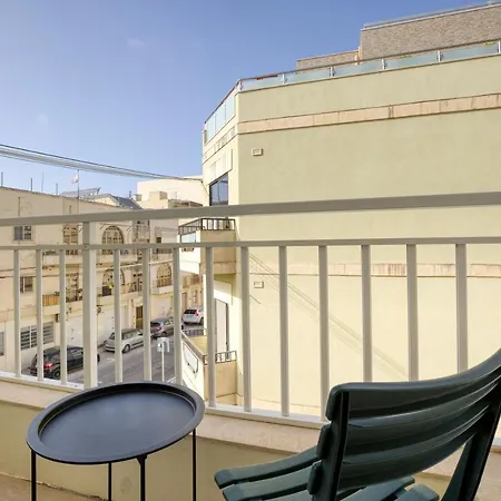 Modern, Designer Apt With A Beautiful Living & Ac By 360 Estates Apartmán