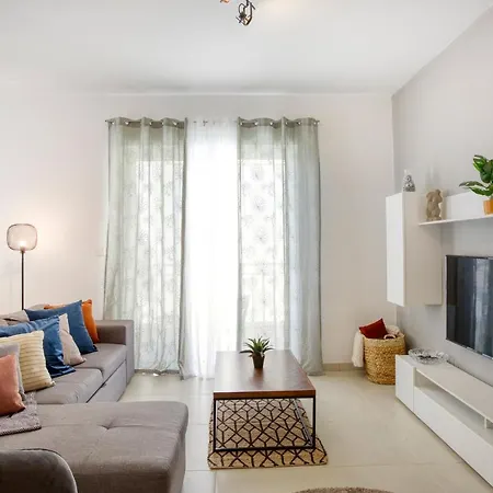 Modern, Designer Apt With A Beautiful Living & Ac By 360 Estates Il-Fgura