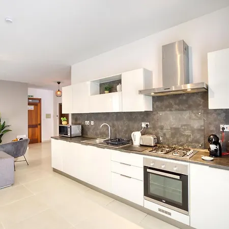 Modern, Designer Apt With A Beautiful Living & Ac By 360 Estates Appartamento Il-Fgura