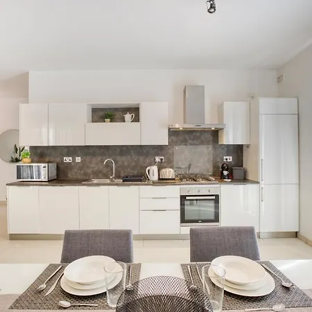 Appartamento Modern, Designer Apt With A Beautiful Living & Ac By 360 Estates Il-Fgura